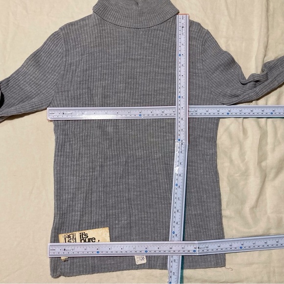 Vintage Sidney Gould Women's Gray Turtleneck Sweater | Dead Stock - NWT - Picture 2 of 10